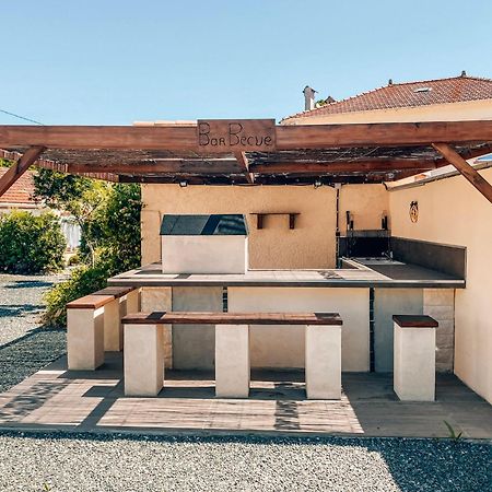 Reve D'Azur, Mazet En Bord De Mer, Parking, Piscine Partagee, Terrasse Bbq & Draps Inclus La Nartelle, 1 Salon, 1 Chambre, 1 Cuisine , 1 Sdb 圣马克西姆 外观 照片