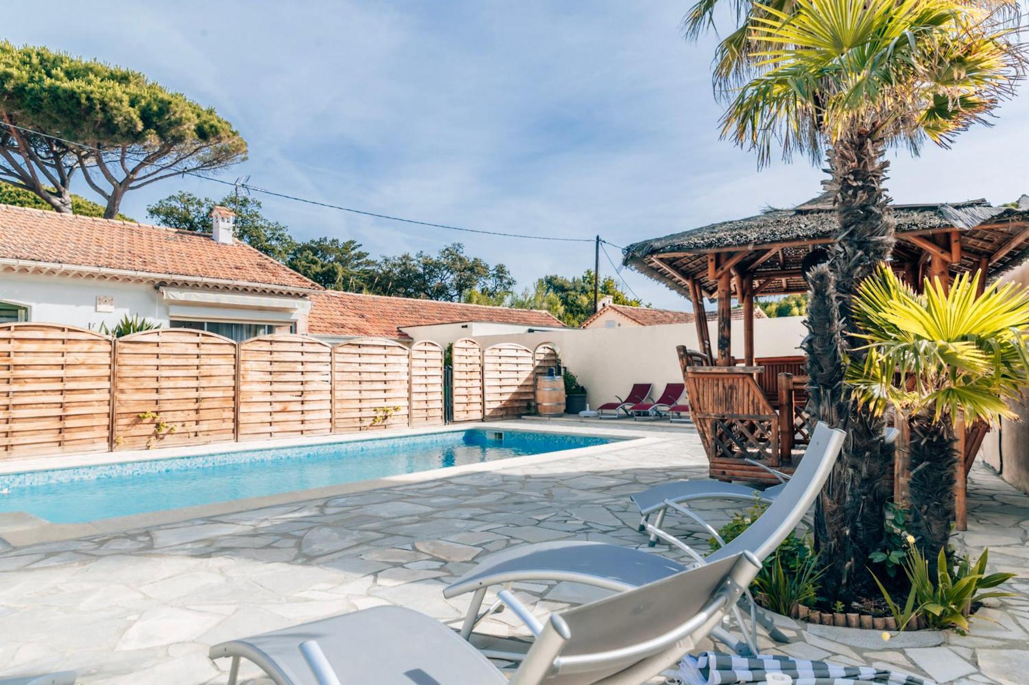 Reve D'Azur, Mazet En Bord De Mer, Parking, Piscine Partagee, Terrasse Bbq & Draps Inclus La Nartelle, 1 Salon, 1 Chambre, 1 Cuisine , 1 Sdb 圣马克西姆 外观 照片