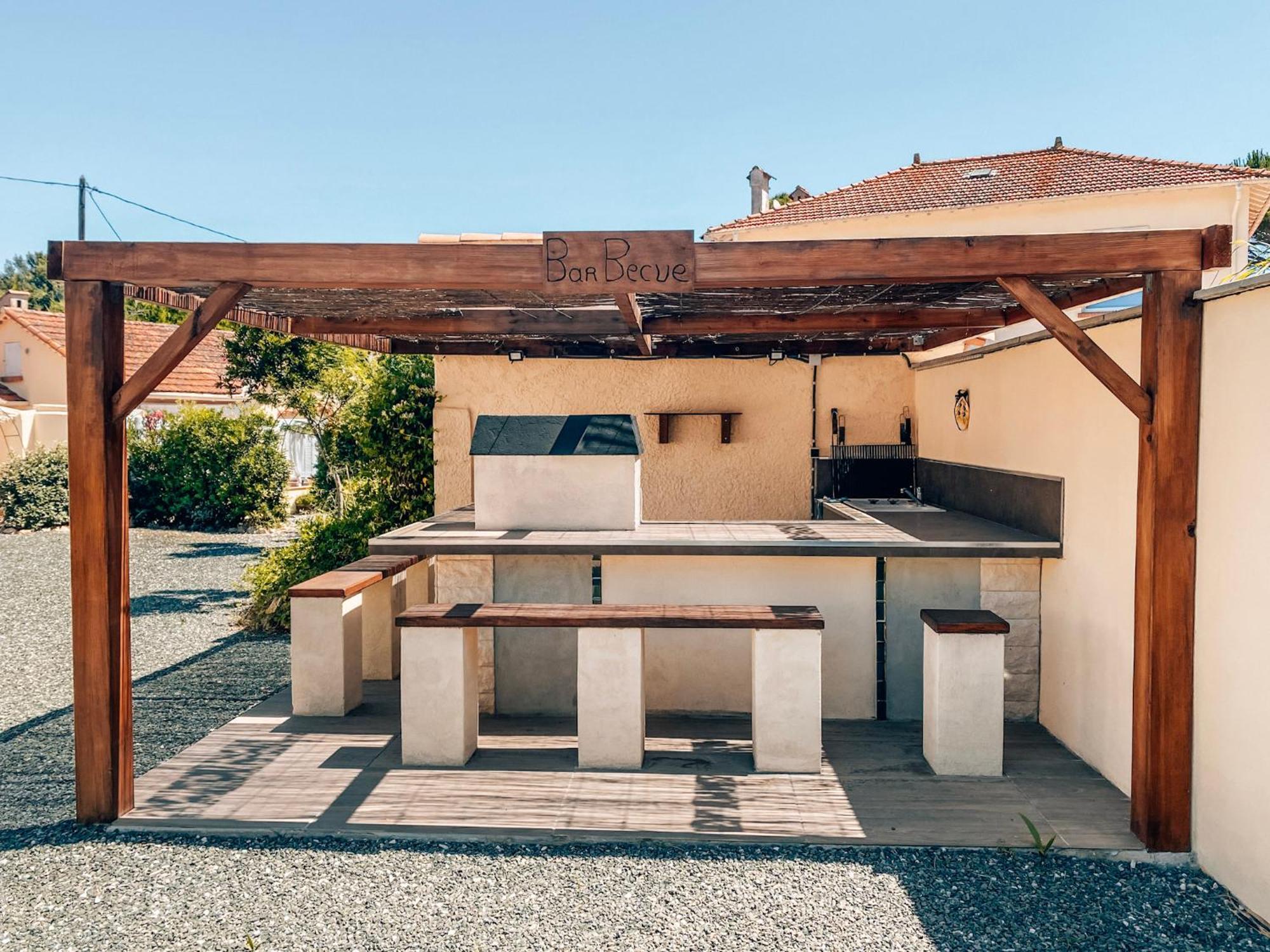 Reve D'Azur, Mazet En Bord De Mer, Parking, Piscine Partagee, Terrasse Bbq & Draps Inclus La Nartelle, 1 Salon, 1 Chambre, 1 Cuisine , 1 Sdb 圣马克西姆 外观 照片