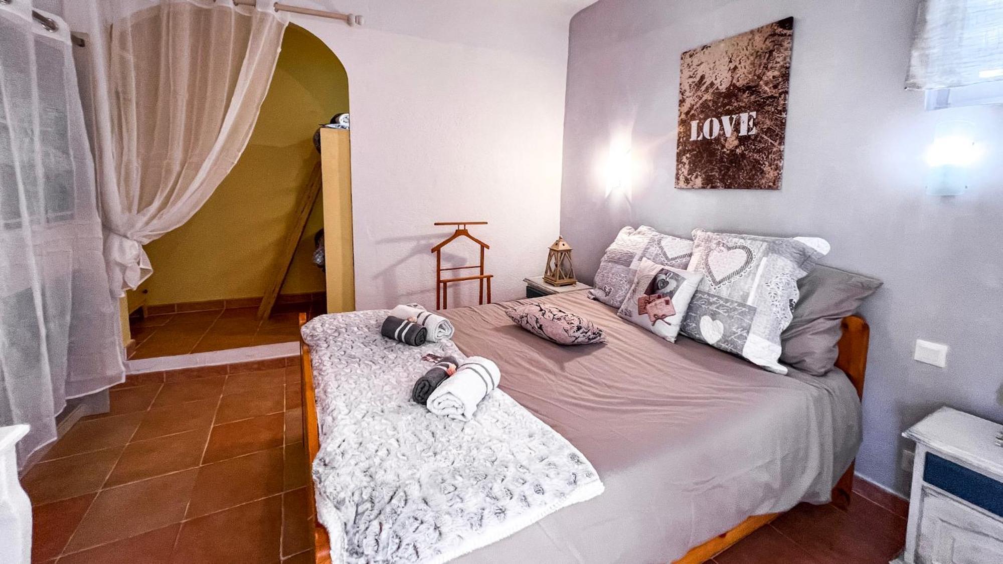 Reve D'Azur, Mazet En Bord De Mer, Parking, Piscine Partagee, Terrasse Bbq & Draps Inclus La Nartelle, 1 Salon, 1 Chambre, 1 Cuisine , 1 Sdb 圣马克西姆 外观 照片