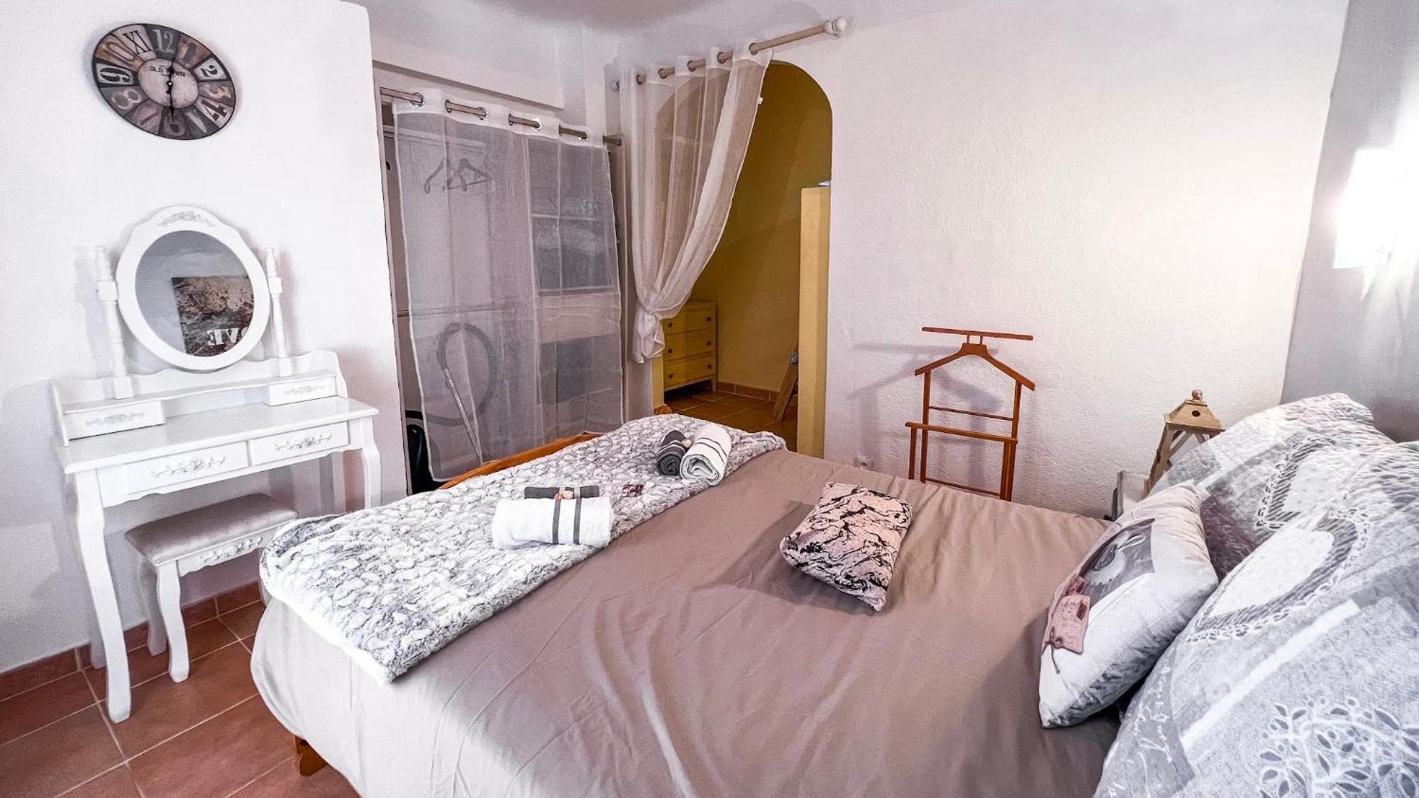Reve D'Azur, Mazet En Bord De Mer, Parking, Piscine Partagee, Terrasse Bbq & Draps Inclus La Nartelle, 1 Salon, 1 Chambre, 1 Cuisine , 1 Sdb 圣马克西姆 外观 照片
