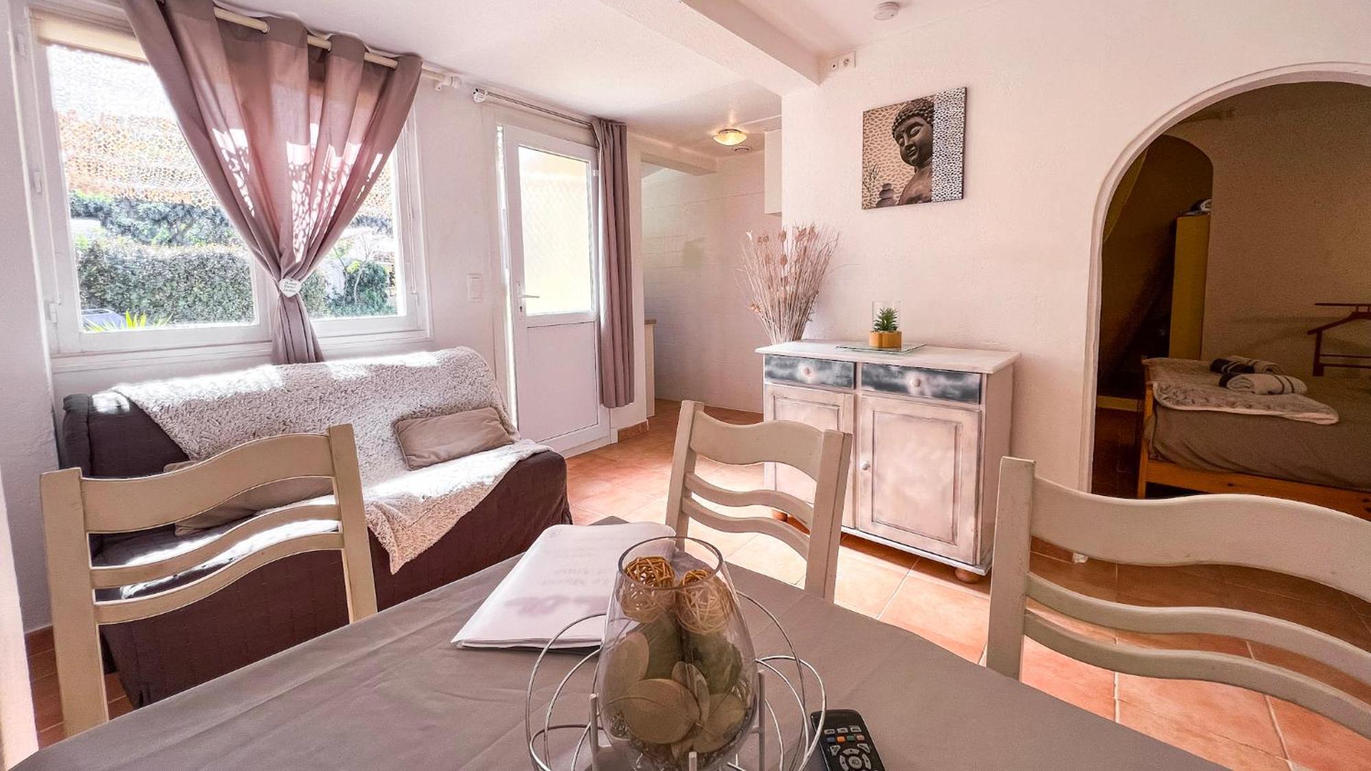 Reve D'Azur, Mazet En Bord De Mer, Parking, Piscine Partagee, Terrasse Bbq & Draps Inclus La Nartelle, 1 Salon, 1 Chambre, 1 Cuisine , 1 Sdb 圣马克西姆 外观 照片