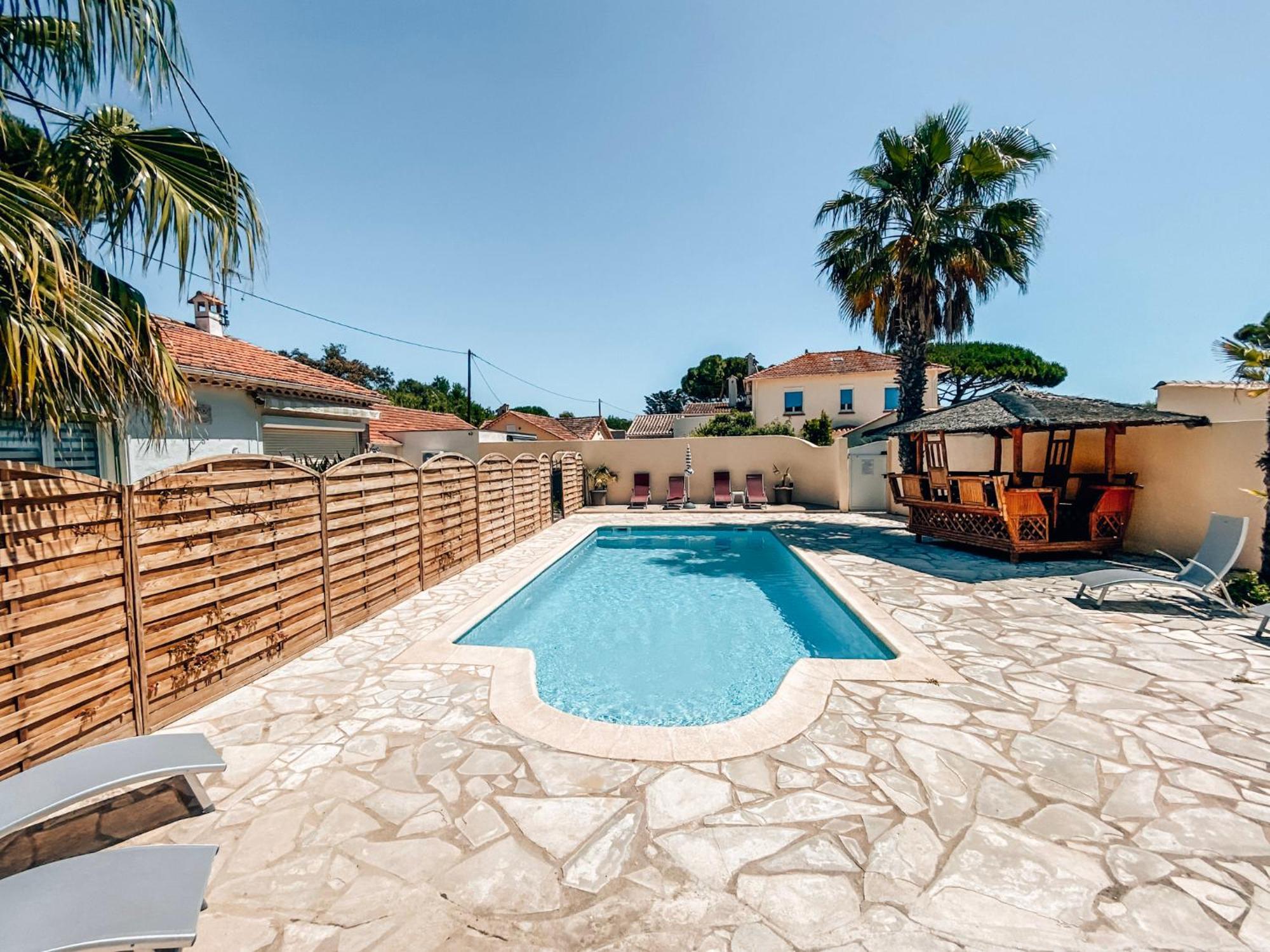 Reve D'Azur, Mazet En Bord De Mer, Parking, Piscine Partagee, Terrasse Bbq & Draps Inclus La Nartelle, 1 Salon, 1 Chambre, 1 Cuisine , 1 Sdb 圣马克西姆 外观 照片