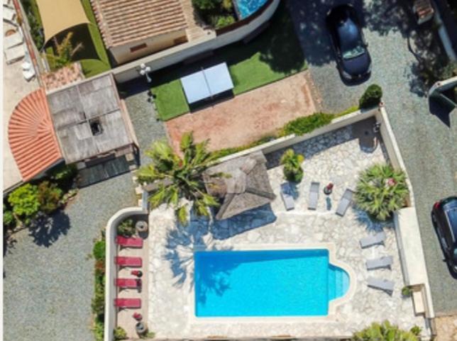 Reve D'Azur, Mazet En Bord De Mer, Parking, Piscine Partagee, Terrasse Bbq & Draps Inclus La Nartelle, 1 Salon, 1 Chambre, 1 Cuisine , 1 Sdb 圣马克西姆 外观 照片