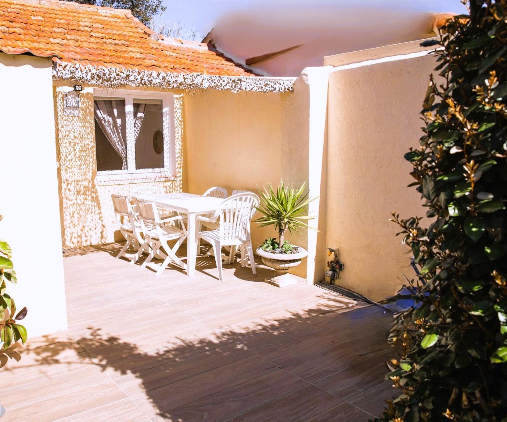 Reve D'Azur, Mazet En Bord De Mer, Parking, Piscine Partagee, Terrasse Bbq & Draps Inclus La Nartelle, 1 Salon, 1 Chambre, 1 Cuisine , 1 Sdb 圣马克西姆 外观 照片